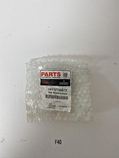 New Fisher Controls 1V712135072 Disc Retainer Fast Shipping