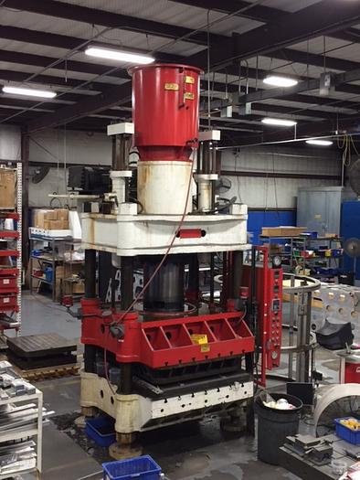 Southwark 500 Ton Hydraulic Rubber Pad Press