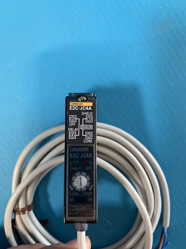 Used Omron Photoelectric Switch Amplifier E2C-JC4A