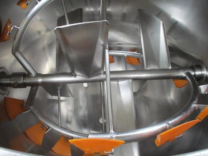 Used JC Pardo/Cleveland Cook Chill Horizontal Agitator Mixer Kettles; Md#HAMKDL; 400G & 300G