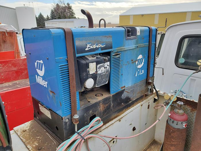 Used Ford L8000 Service Truck w/ Crane