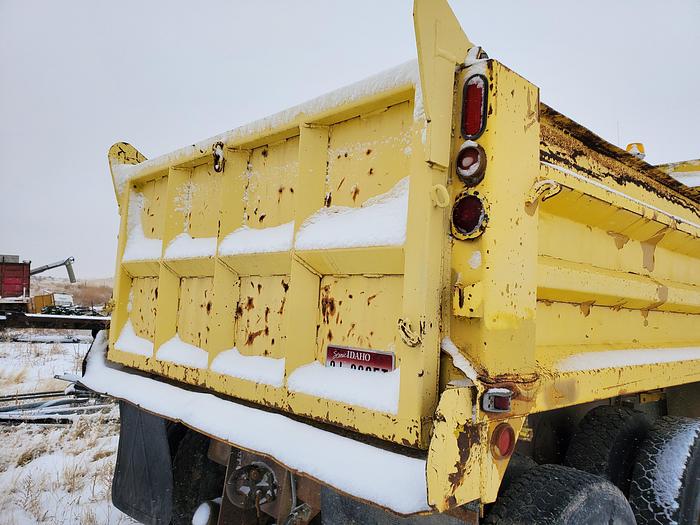 Used 1986 International F2574 Dump Truck