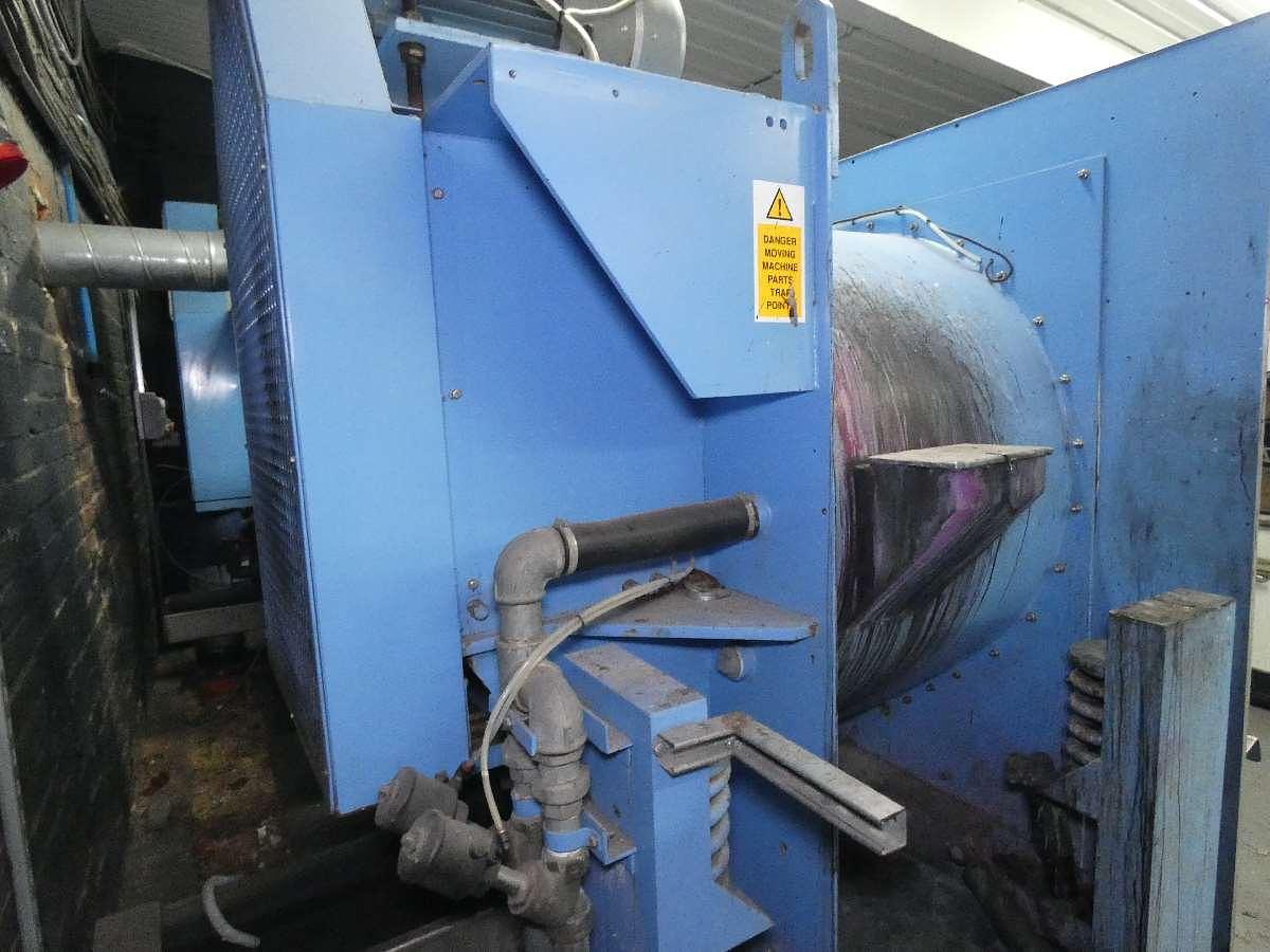 Used 1 x 45kgs Cherry Tree Washer Extractor