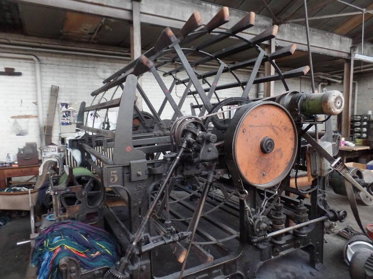 Used Gordon Warin Traditional Section Warping with 288 Creel