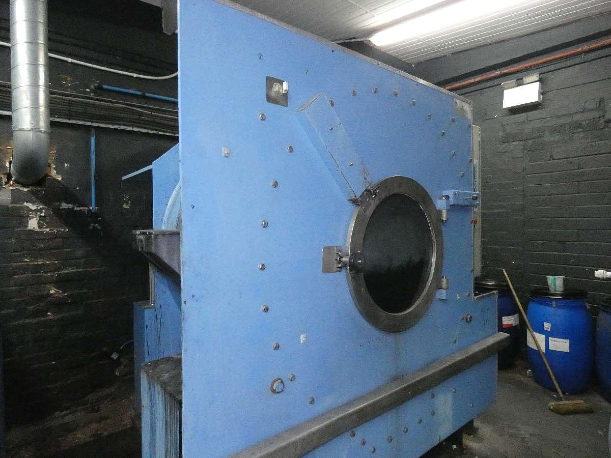 Used 1 x 90kg Cherry Tree Washer Extractor