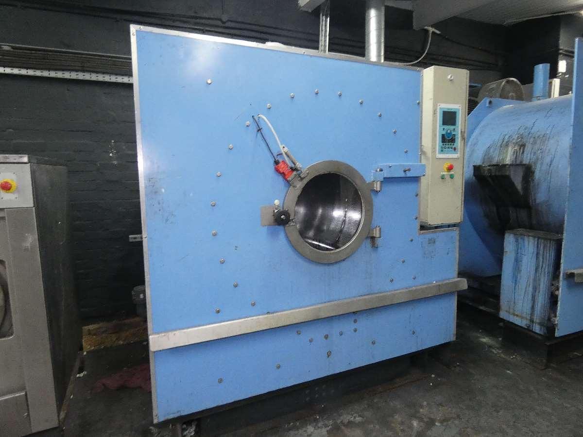 Used 1 x 45kgs Cherry Tree Washer Extractor
