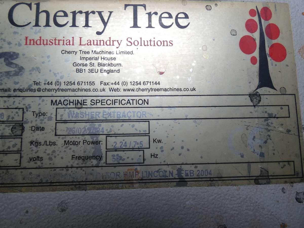 Used 1 x 45kgs Cherry Tree Washer Extractor