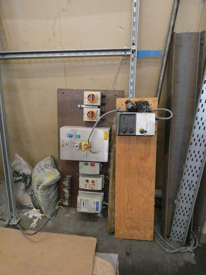 Used 1 x Pup Card 40 inch