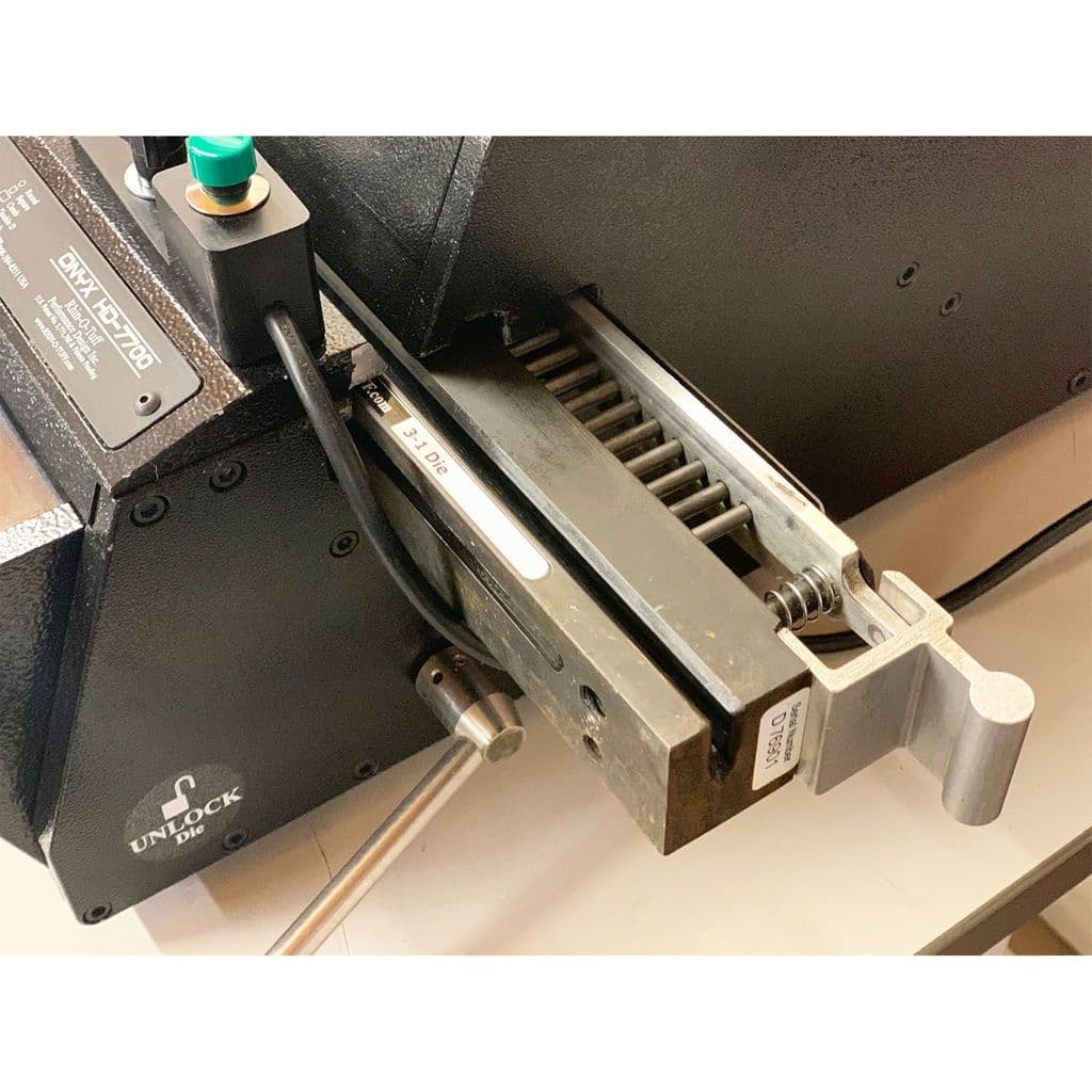 Used Pre-owned Rhino-tuff (Onyx) HD7700 3:1 Round-Hole Wire Binding Punch Tool