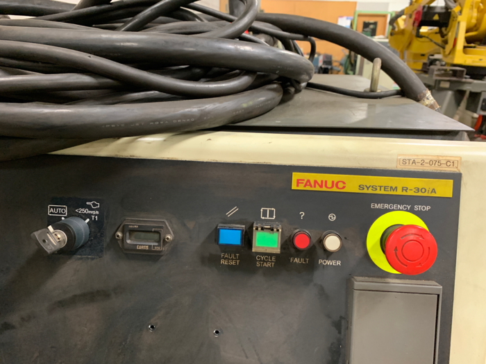 Used FANUC R2000iB/165F 6 AXIS CNC ROBOT