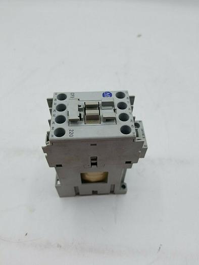 Used Allen Bradley 700-CFB220D Relay Control Series A