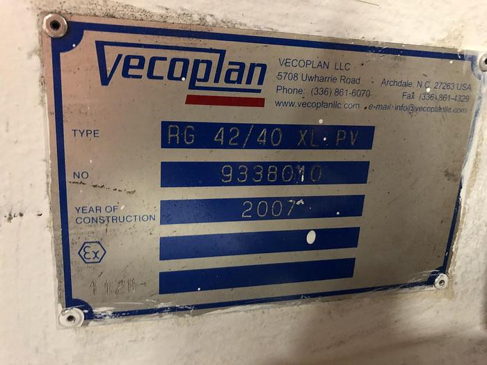 Used VECOPLAN RG42/40 XL PV SHREDDER W/ CONVEYOR