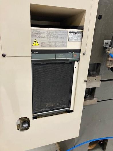 Utilisé Centre d’usinage vertical HITACHI SEIKI