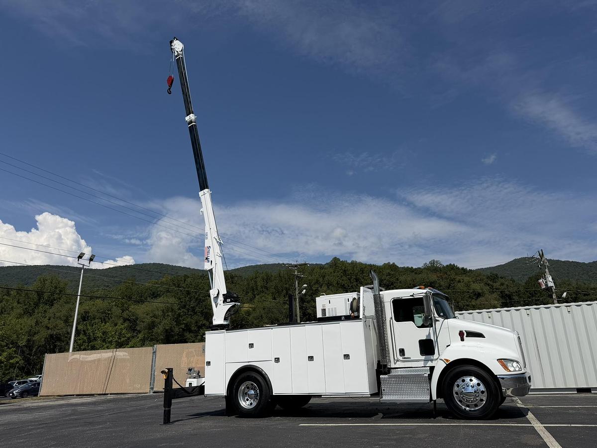 Used 2015 KENWORTH T370 SERVICE TRUCK STELLAR 10630 CRANE MILLER ENPAK KNAPHEIDE 14 FT BODY
