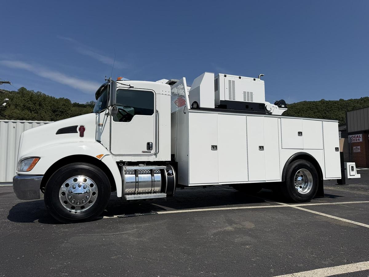 Used 2015 KENWORTH T370 SERVICE TRUCK STELLAR 10630 CRANE MILLER ENPAK KNAPHEIDE 14 FT BODY