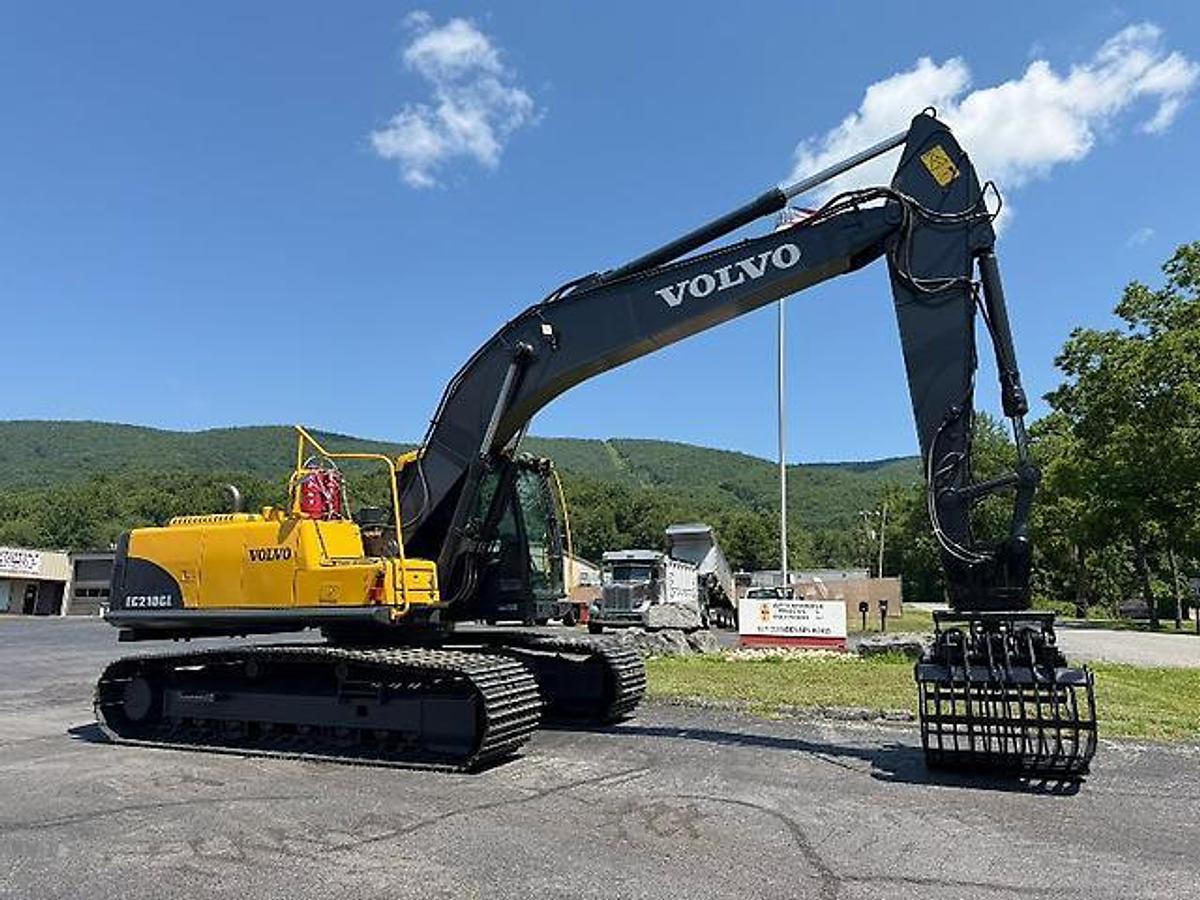 Used 2012 VOLVO EC210CL EXCAVATOR MATERIAL HANDLER PEMBERTON HYDRAULIC GRAPPLE