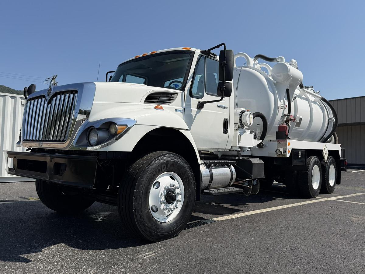 Used 2011 INTERNATIONAL PRESVAC DUMPING TANK VACUUM TRUCK 7400 SBA