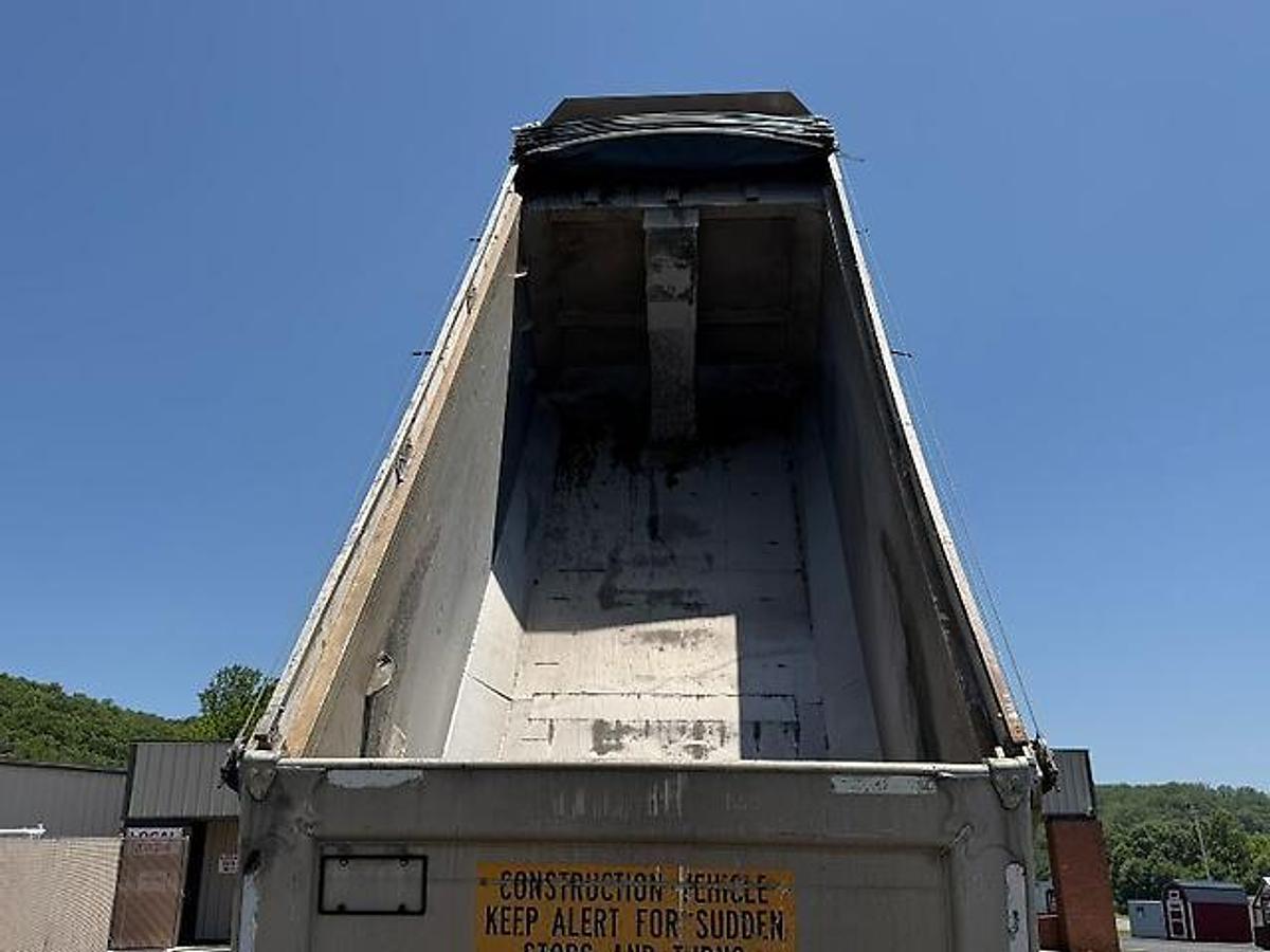 Used 2015 PETERBILT 367 FACTORY TRI-AXLE DUMP TRUCK MAC ALUM DUMP BED