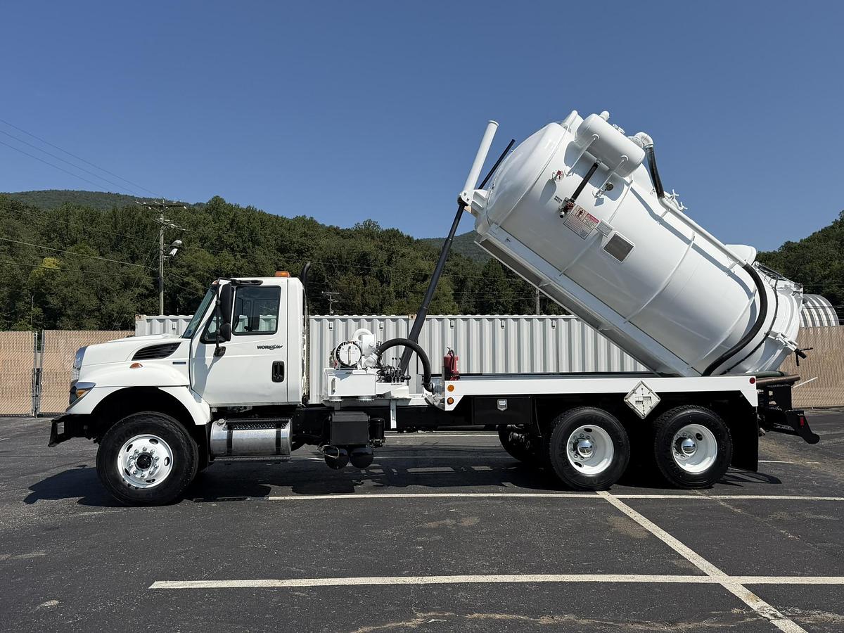 Used 2011 INTERNATIONAL PRESVAC DUMPING TANK VACUUM TRUCK 7400 SBA