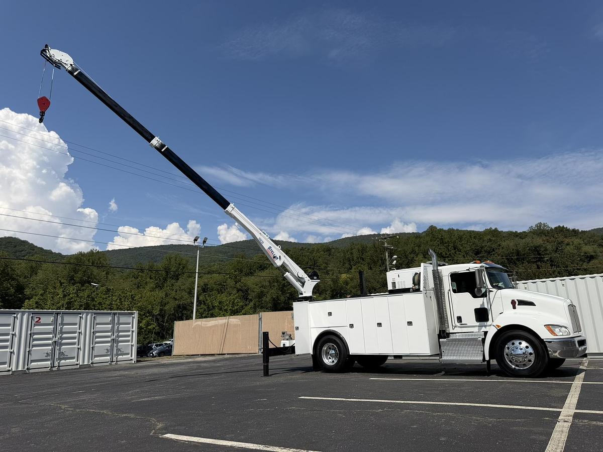 Used 2015 KENWORTH T370 SERVICE TRUCK STELLAR 10630 CRANE MILLER ENPAK KNAPHEIDE 14 FT BODY