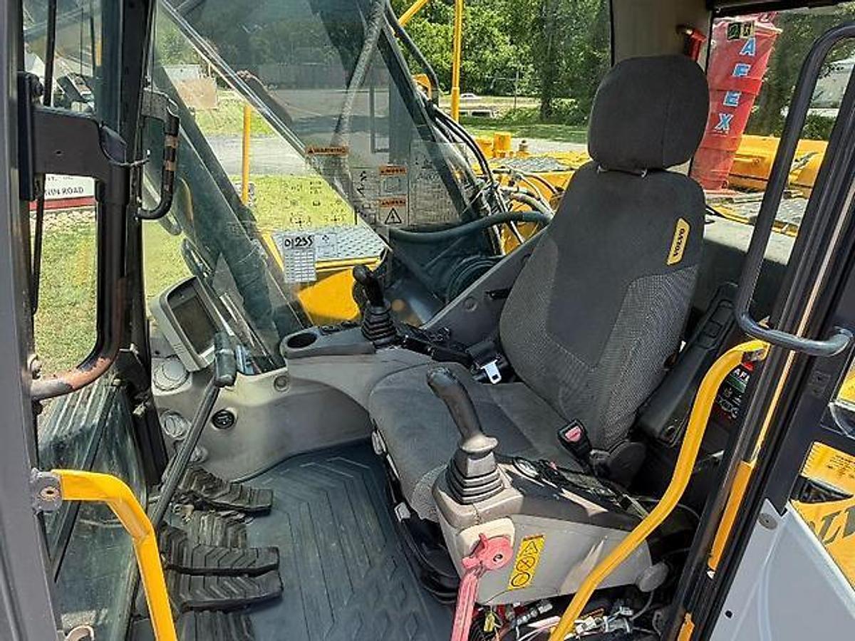 Used 2012 VOLVO EC210CL EXCAVATOR MATERIAL HANDLER PEMBERTON HYDRAULIC GRAPPLE