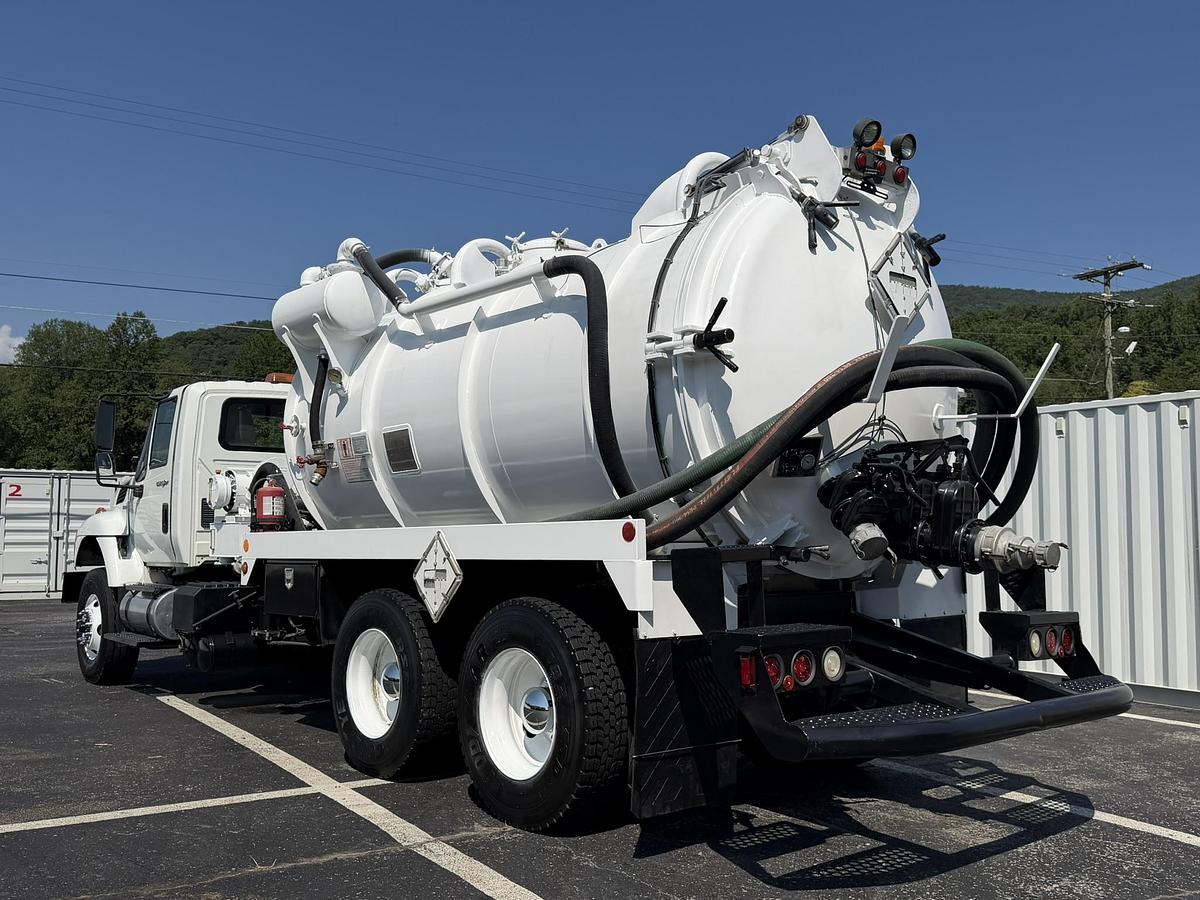 Used 2011 INTERNATIONAL PRESVAC DUMPING TANK VACUUM TRUCK 7400 SBA