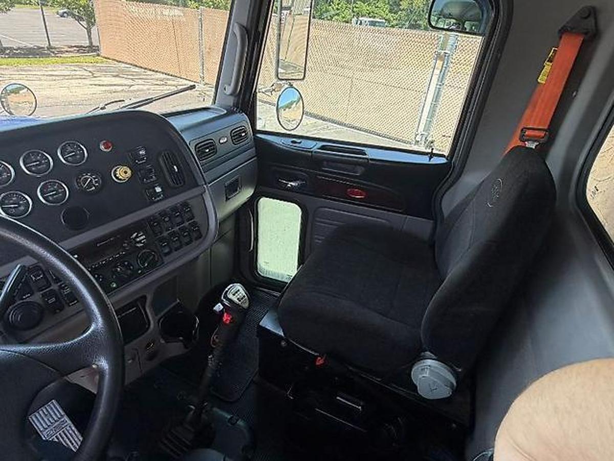 Used 2014 PETERBILT 367 FACTORY TRI-AXLE DUMP TRUCK MAC ALUM DUMP BED