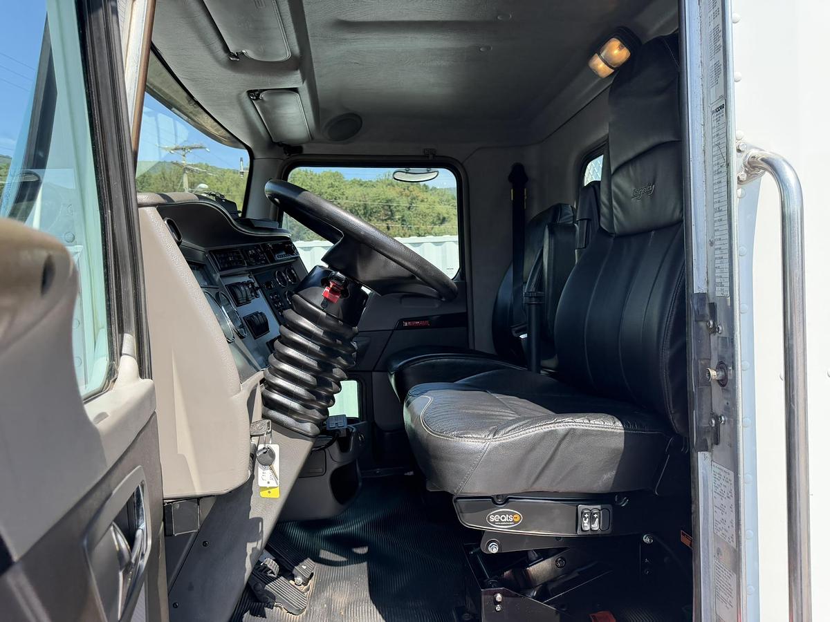 Used 2015 KENWORTH T370 SERVICE TRUCK STELLAR 10630 CRANE MILLER ENPAK KNAPHEIDE 14 FT BODY
