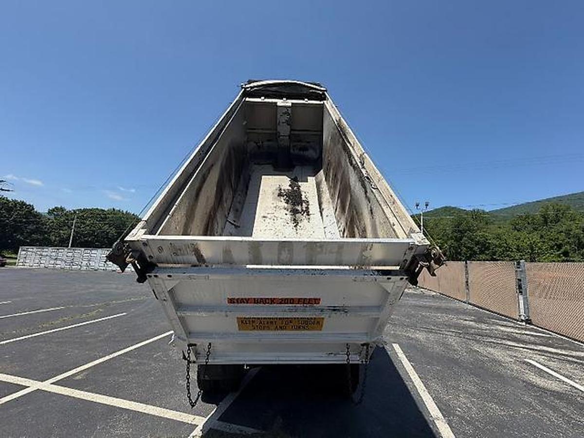 Used 2013 PETERBILT 367 FACTORY TRI-AXLE DUMP TRUCK EAST ALUM DUMP BED