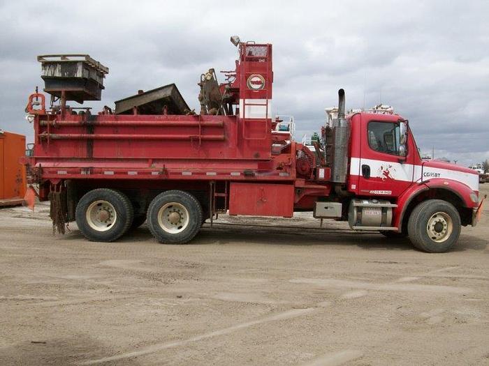 Used FREIGHTLINER M2