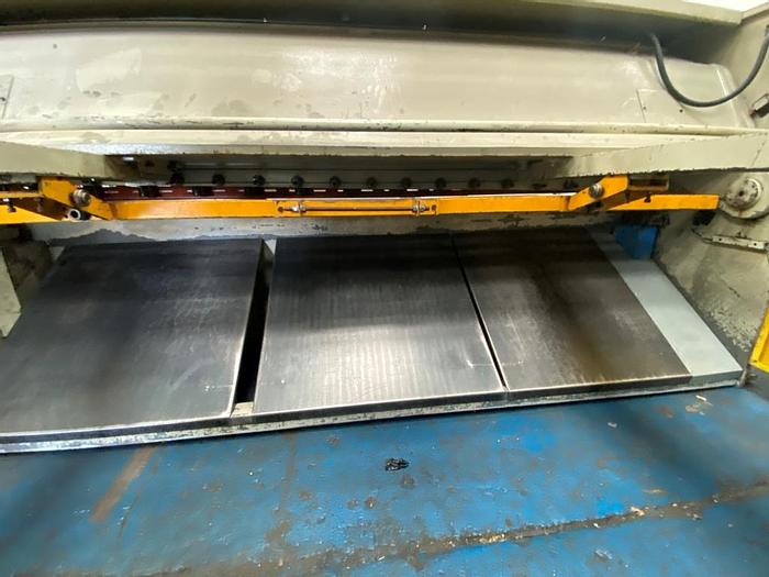 Used 2004 Ermaksan HGS3100 x 6mm Guillotine Shears