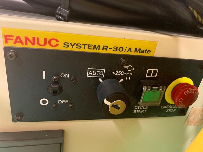 Used 2007 FANUC LR MATE 200iC