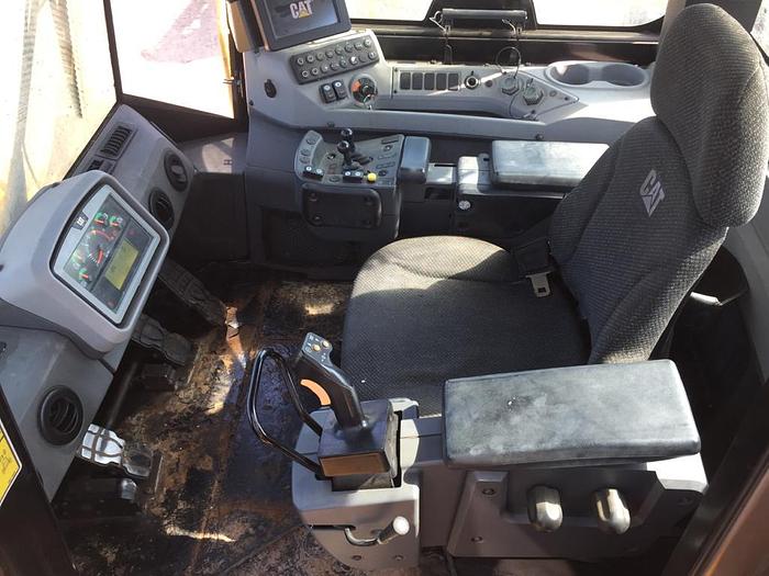 Usado 2015 Caterpillar 988K