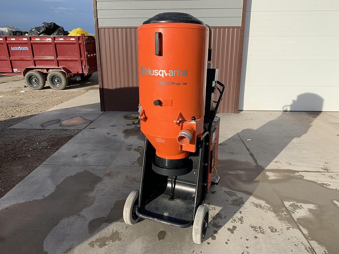 Used 2018 Husqvarna T8600 HEPA Concrete Dust Vacuum