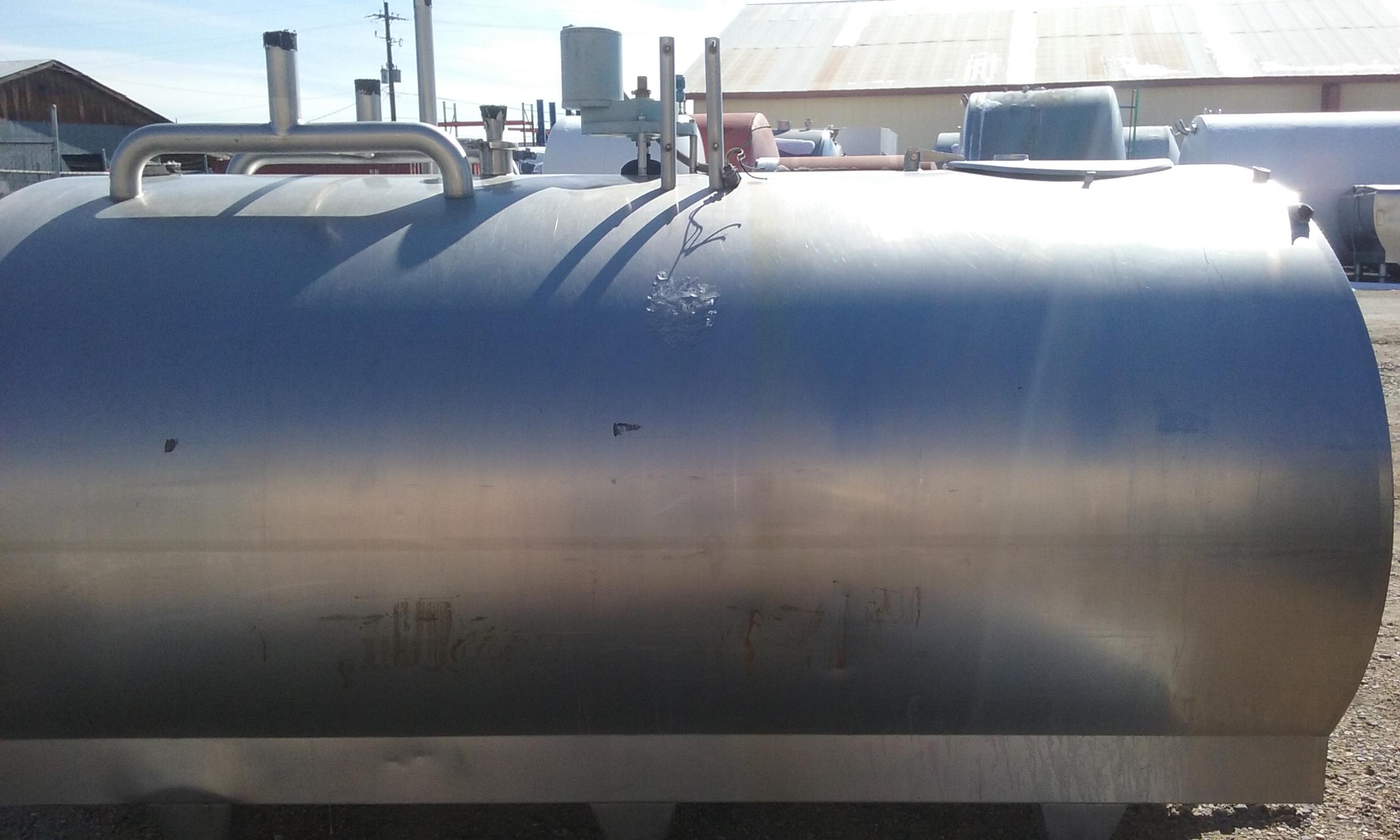 Usado 1000 GALLON BULK TANK