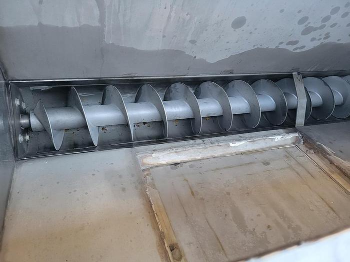 Used Hopper, 100 CF, S/st, 10' x 3'10" x 3', Auger Discharge #S744196