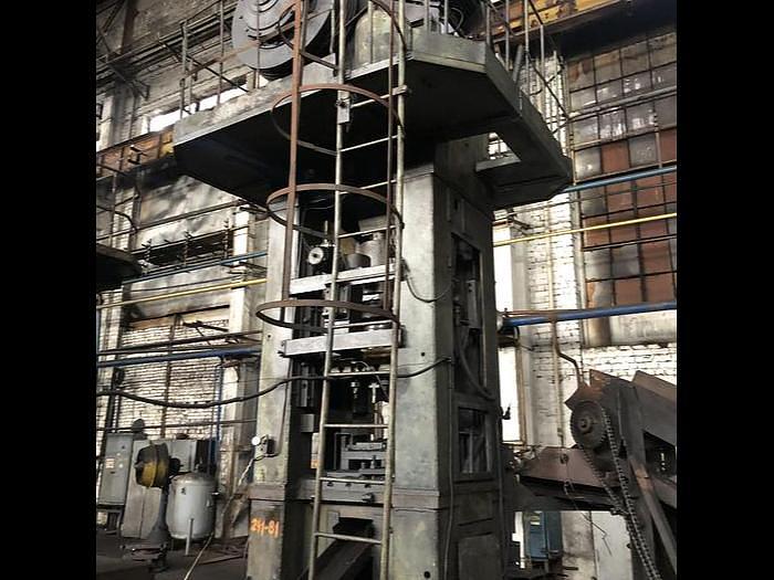 Used 1989 MECHANICAL TRIMMING PRESS KARPATPRESSMASH KB9534 250T