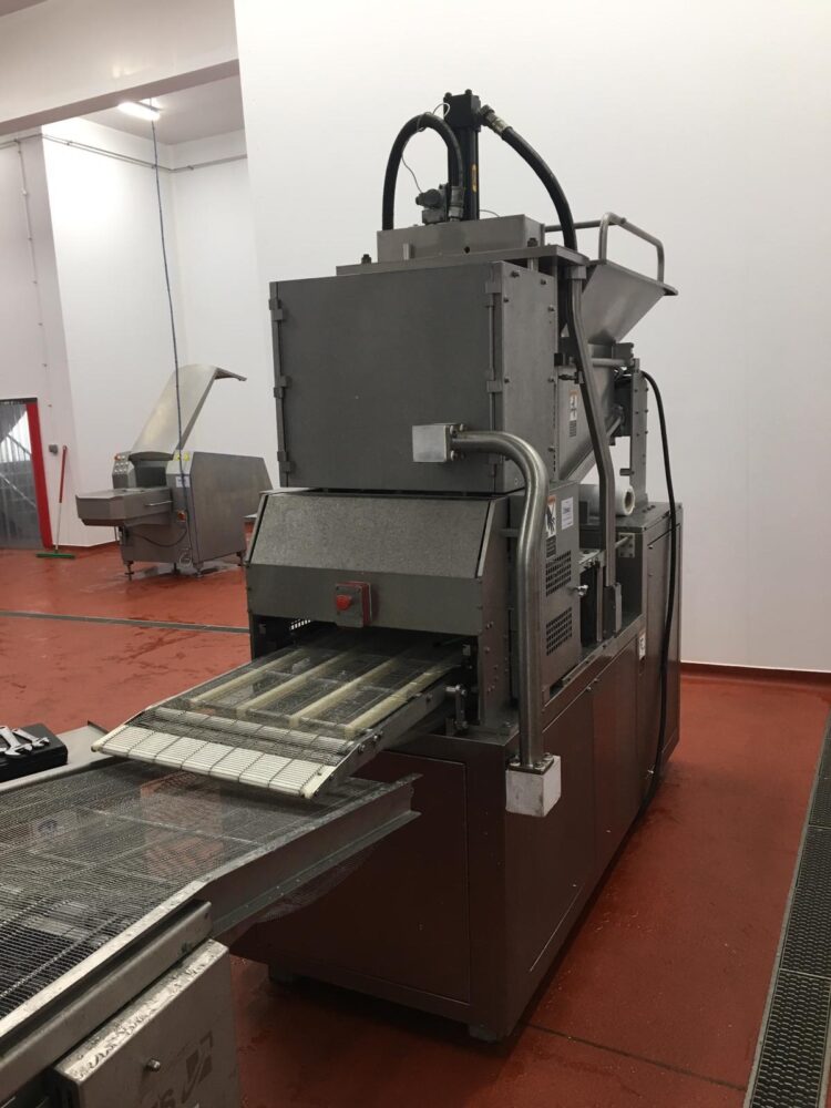 Used Formax F19 forming machine