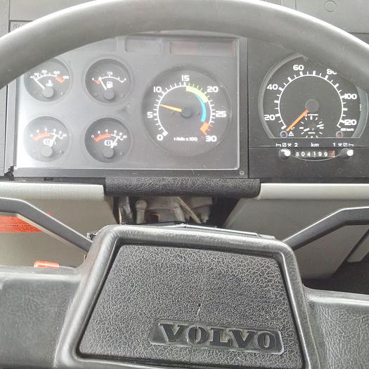 Usado 1995 VOLVO FL615 210 refrigerated