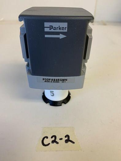 Parker 5/8”Regulator P32FA94EGMN New No Box Fast Shipping!~Warr