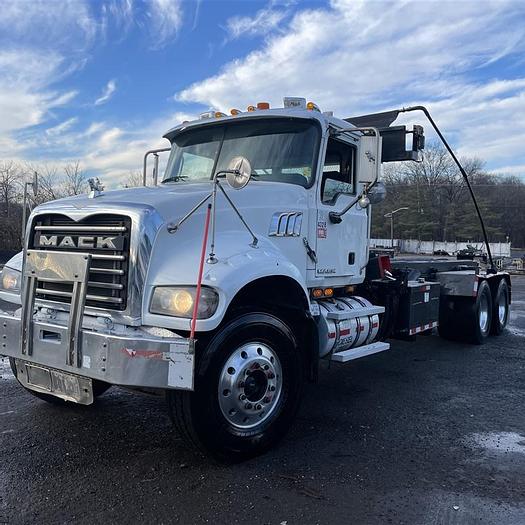 Used 2007 Mack Granite CV713 Roll Off Truck
