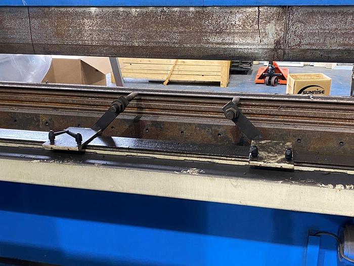 Used 1999 Kingsland KPT30200 3m x 200T Pressbrake
