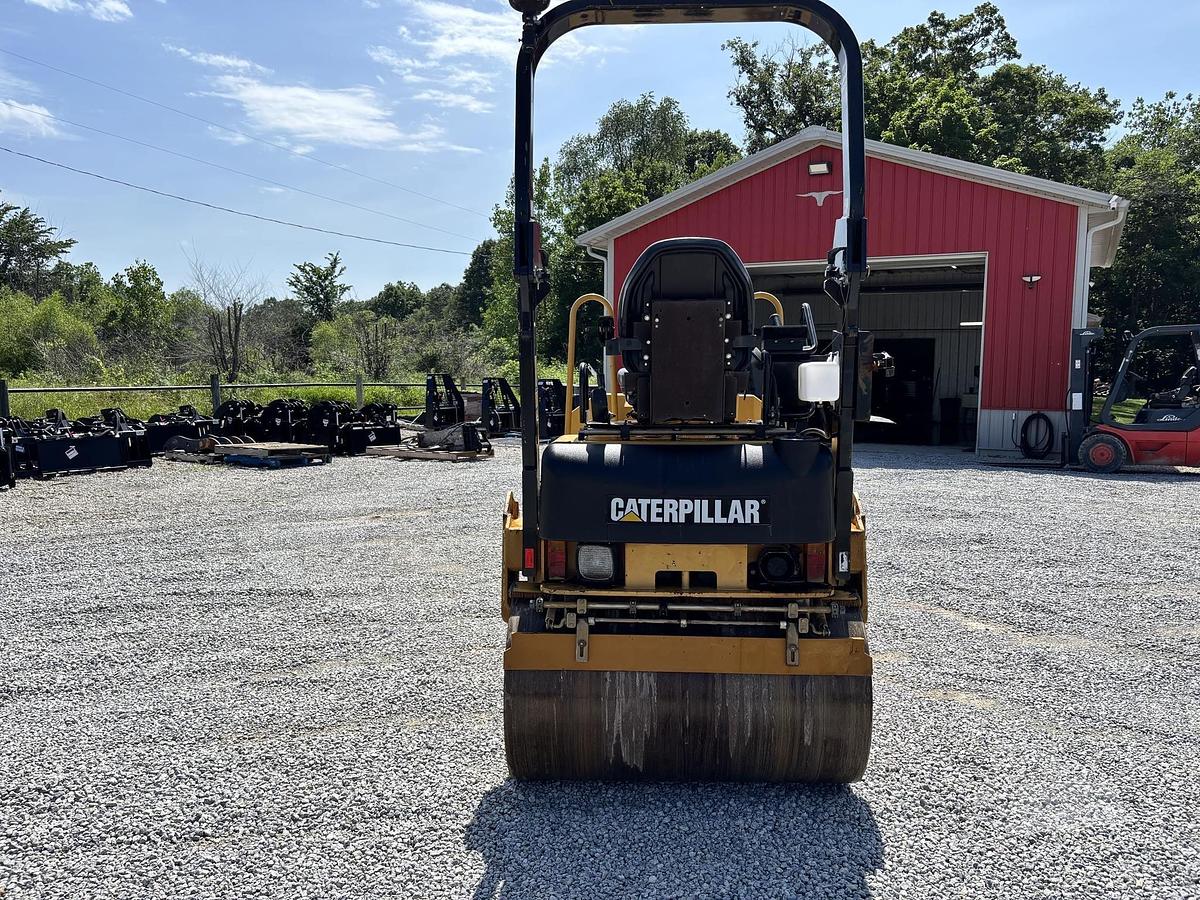 Used 2011 CATERPILLAR CB24