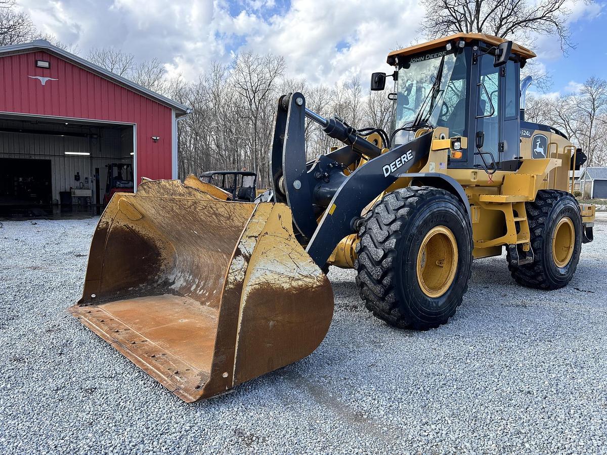 Used 2020 DEERE 624L