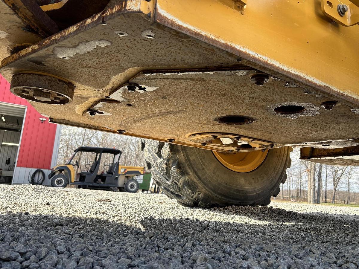Used 2020 DEERE 624L
