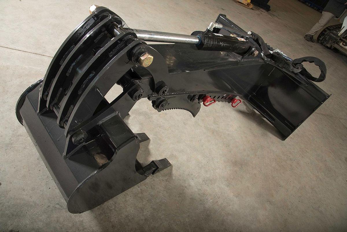JENKINS IRON & STEEL BACKHOE ATTACHMENT