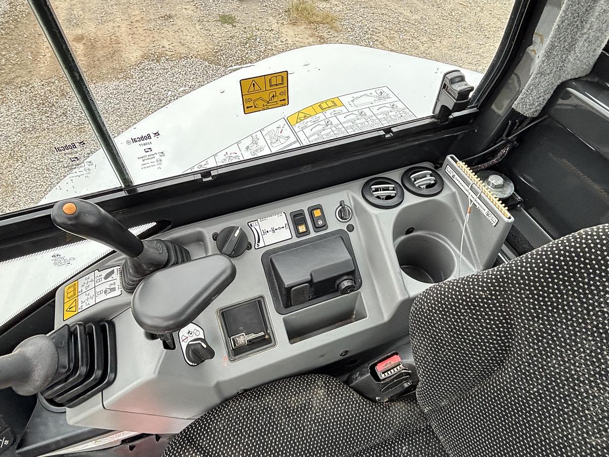 Used 2022 BOBCAT E60r2