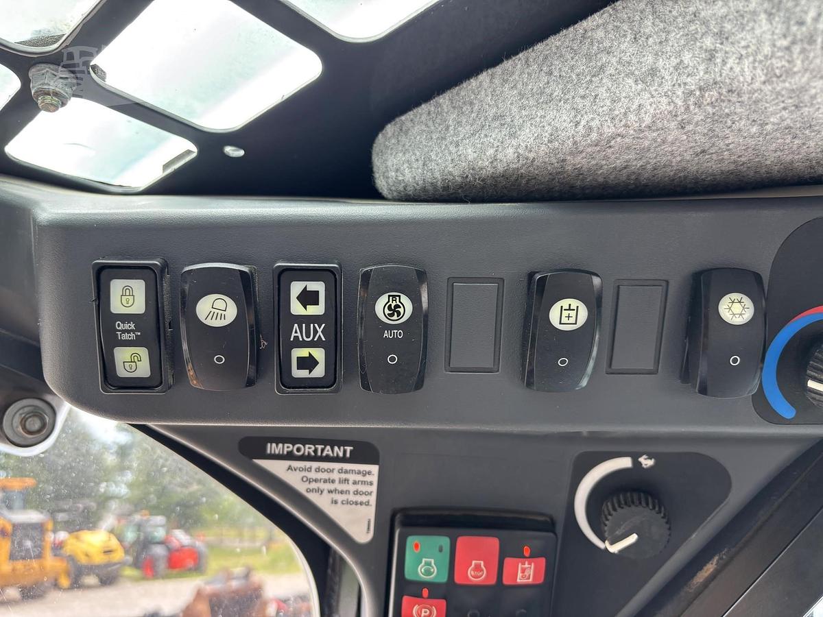 Used 2024 DEERE 333G