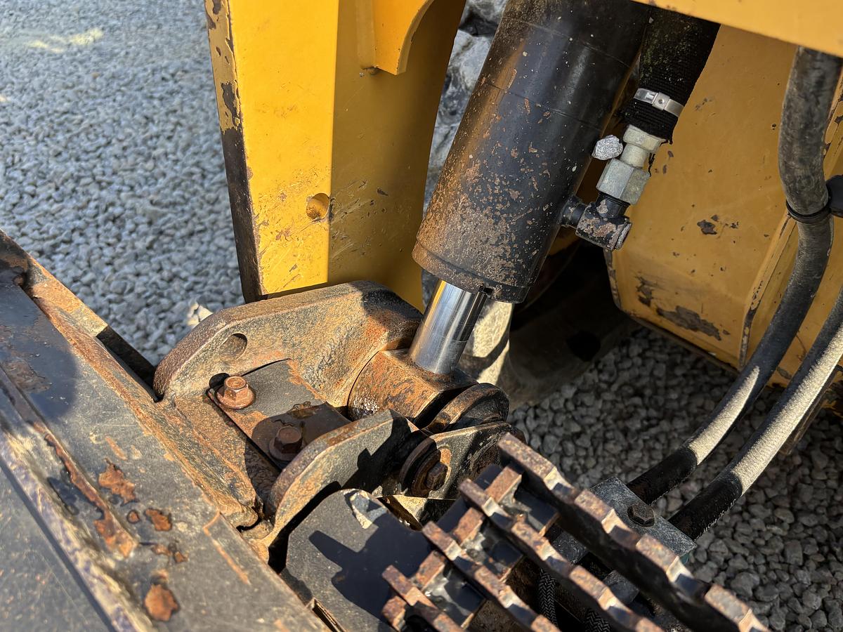 Used 2016 CATERPILLAR 259D