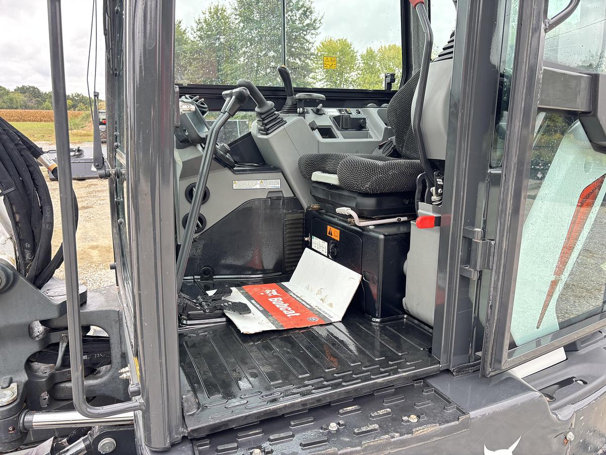 Used 2022 BOBCAT E60r2